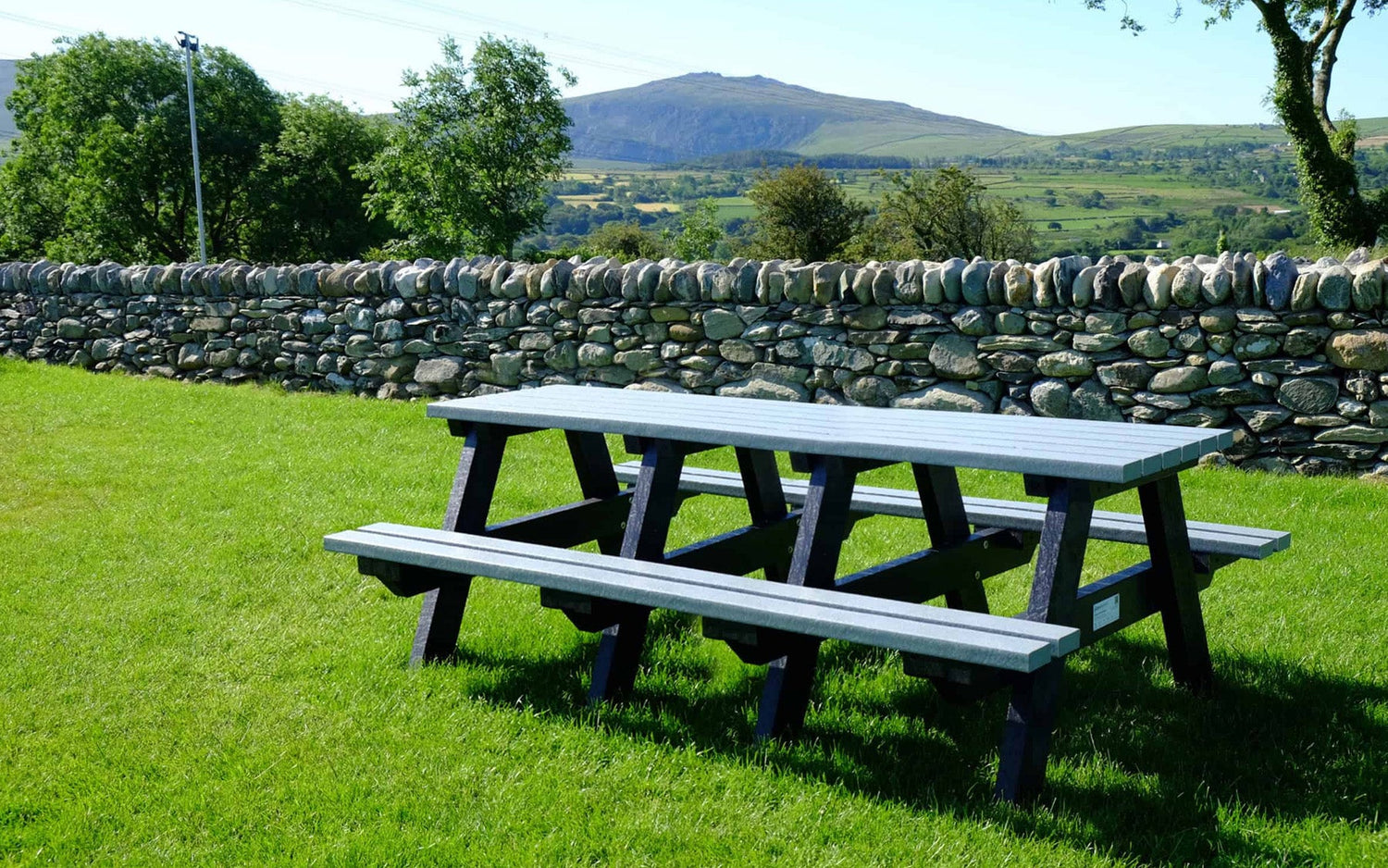 hostel outdoor seating