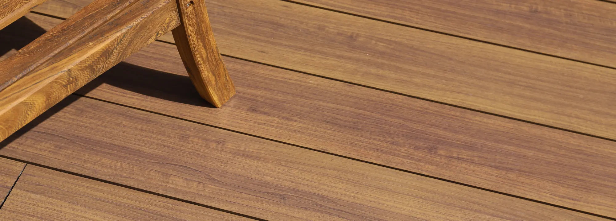 neotimber aluminium decking image gallery - close-up of an aluminium deck with horizontal planks