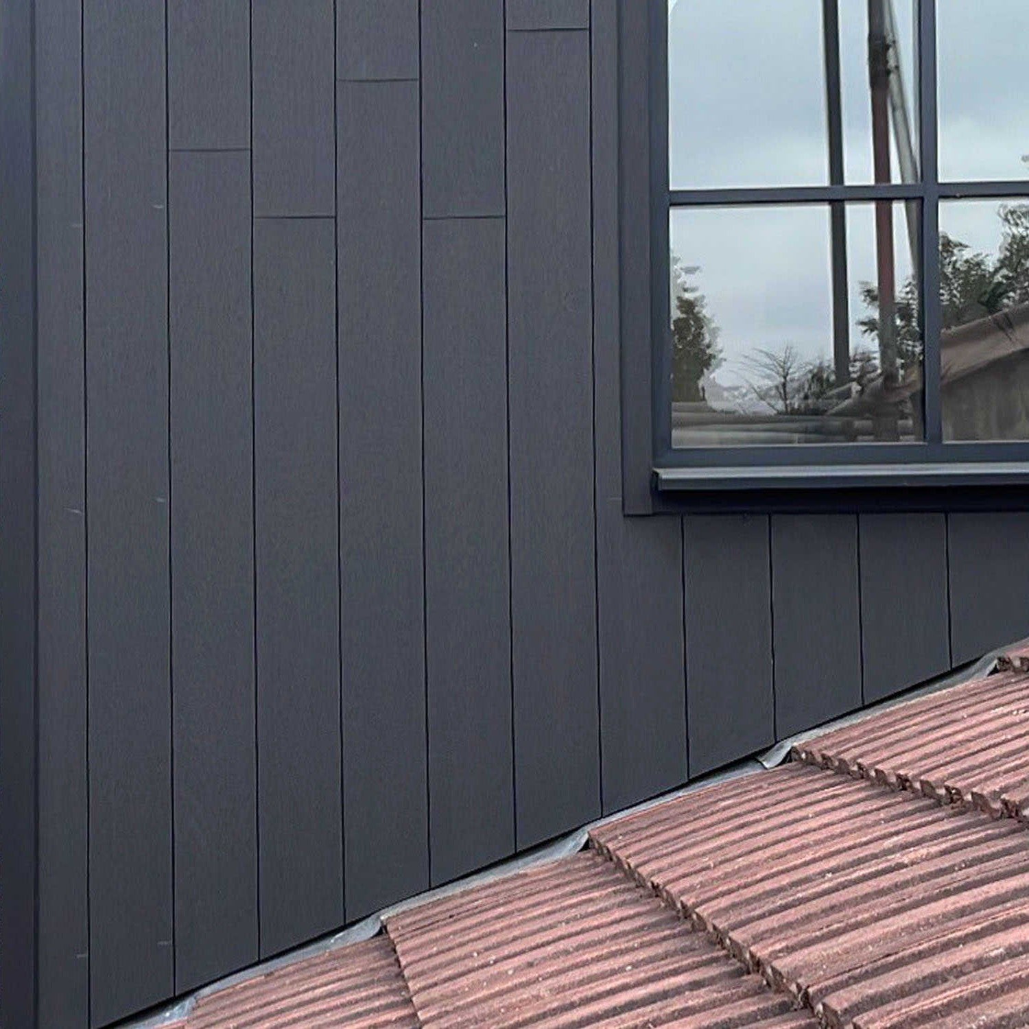 NeoTimber Deluxe Brushed Charcoal Composite Cladding – Completed Installation
