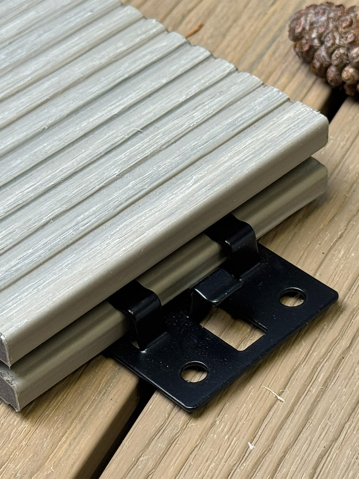 composite deck board with concealed fixing clip