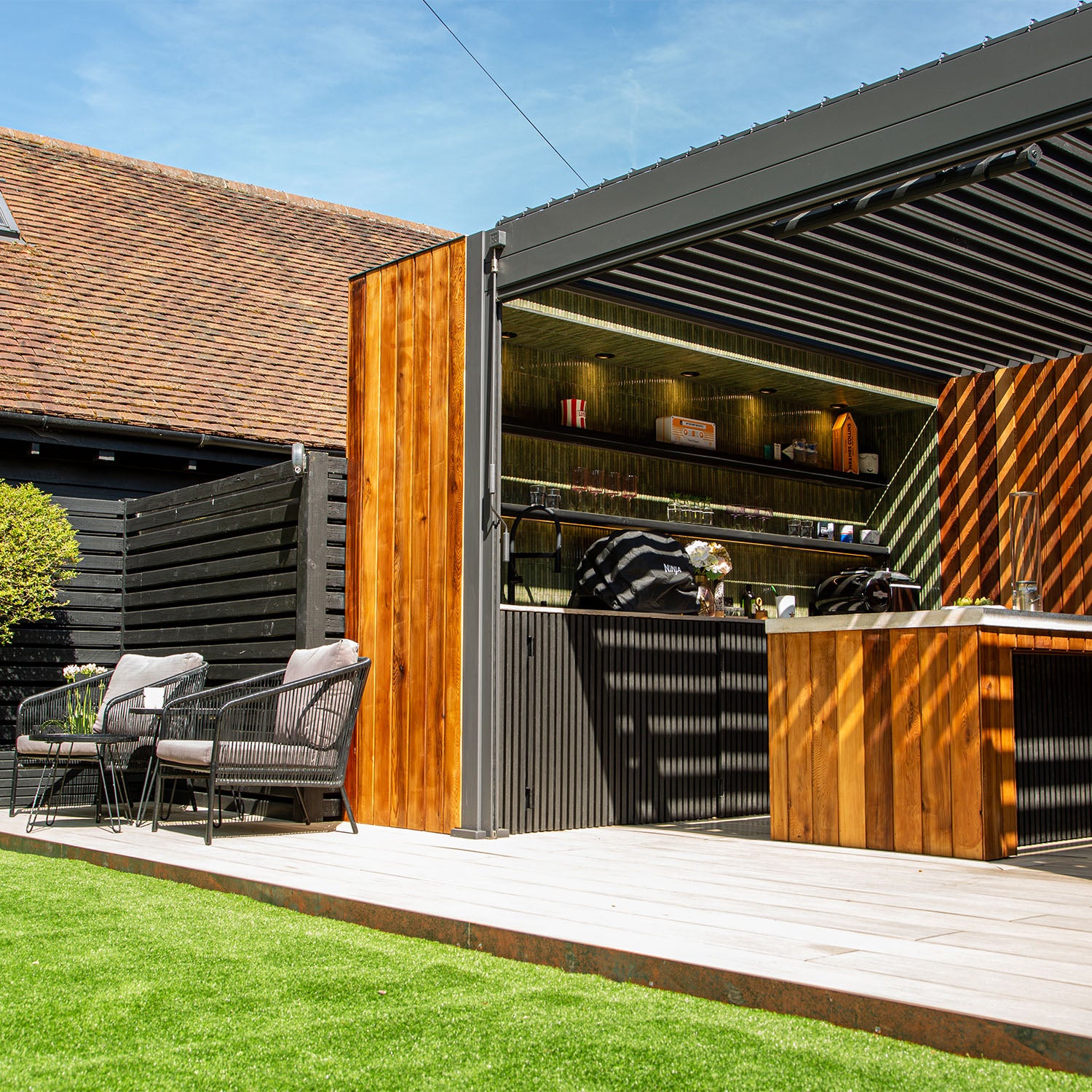 NeoTimber® Ash White wide board composite decking project