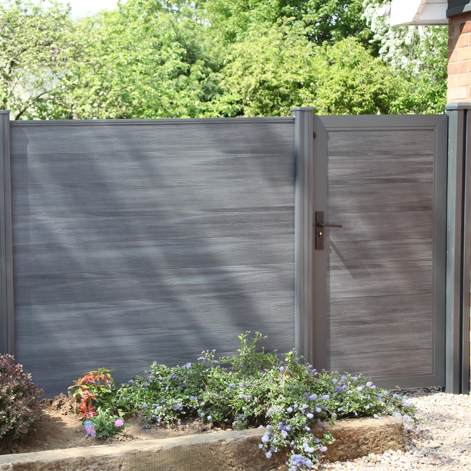 neotimber composite fencing and gates