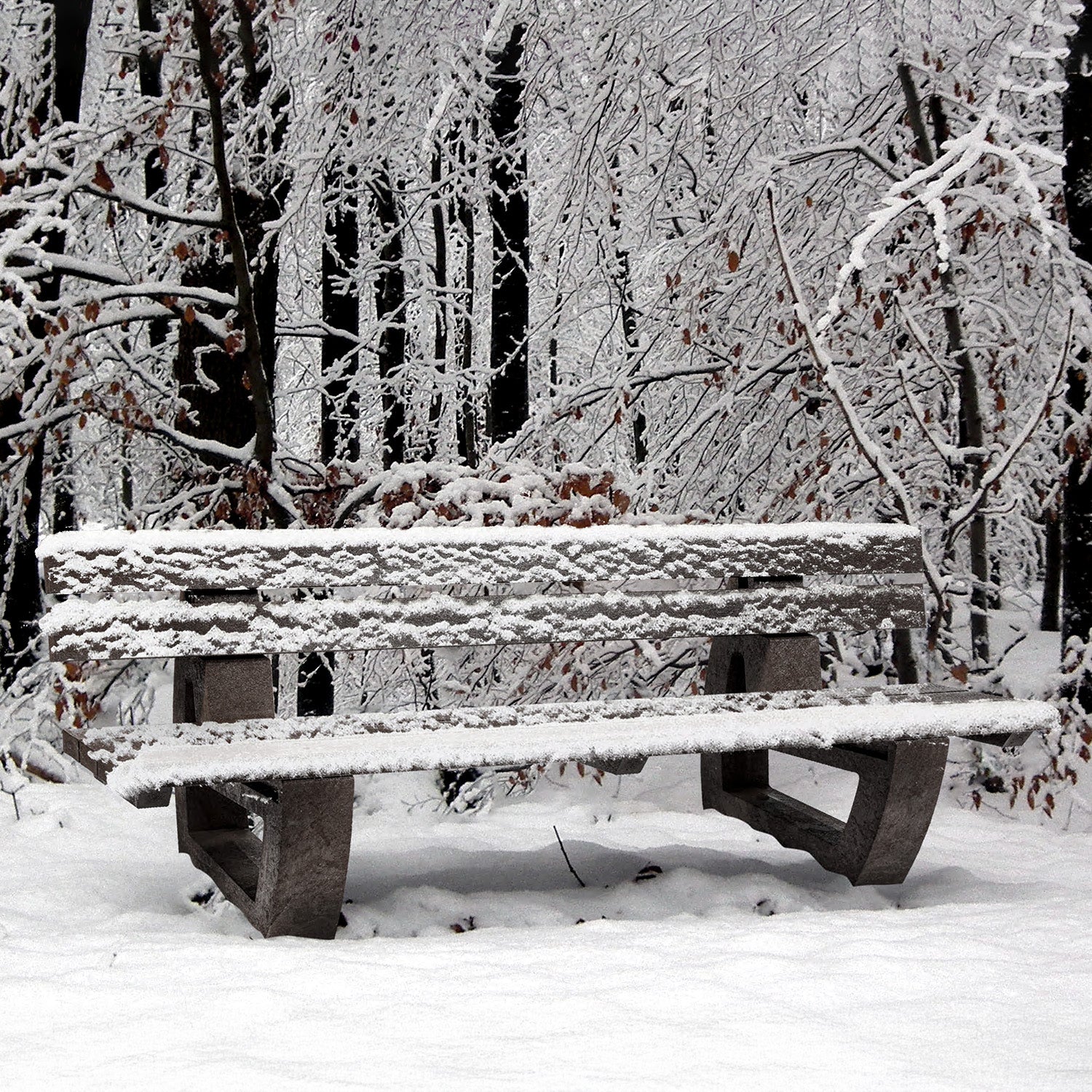 Recycled Plastic Moulded Bench – Built for All Conditions