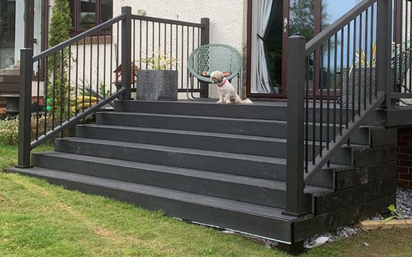 decking banisters
