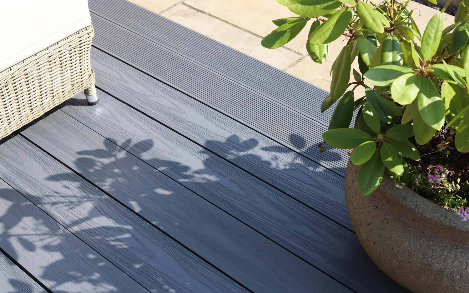 advantages of composite decking