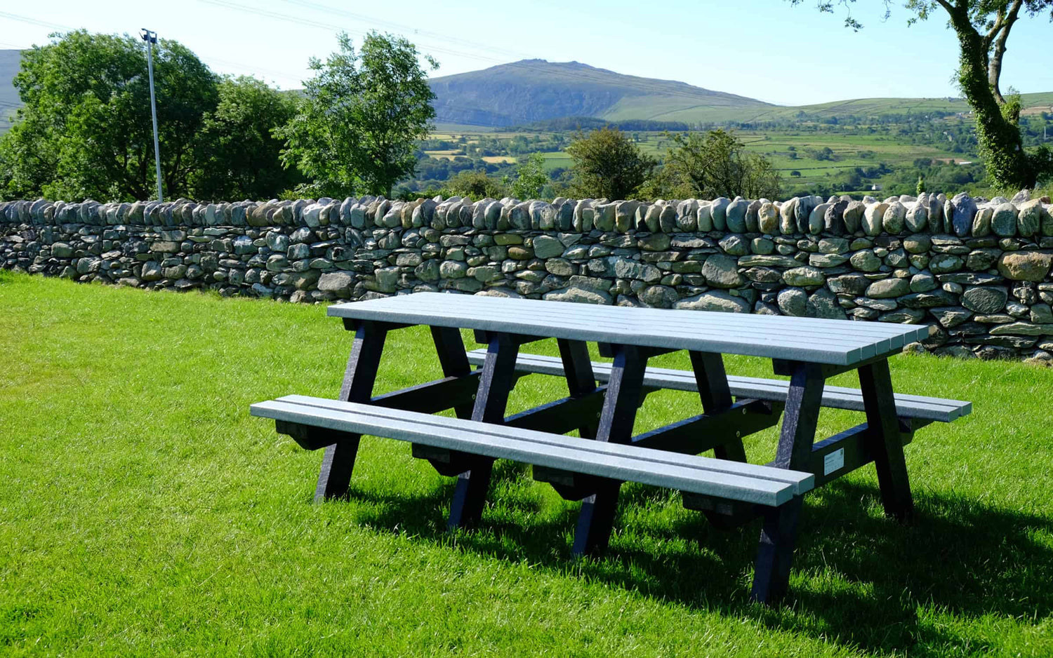 hostel outdoor seating