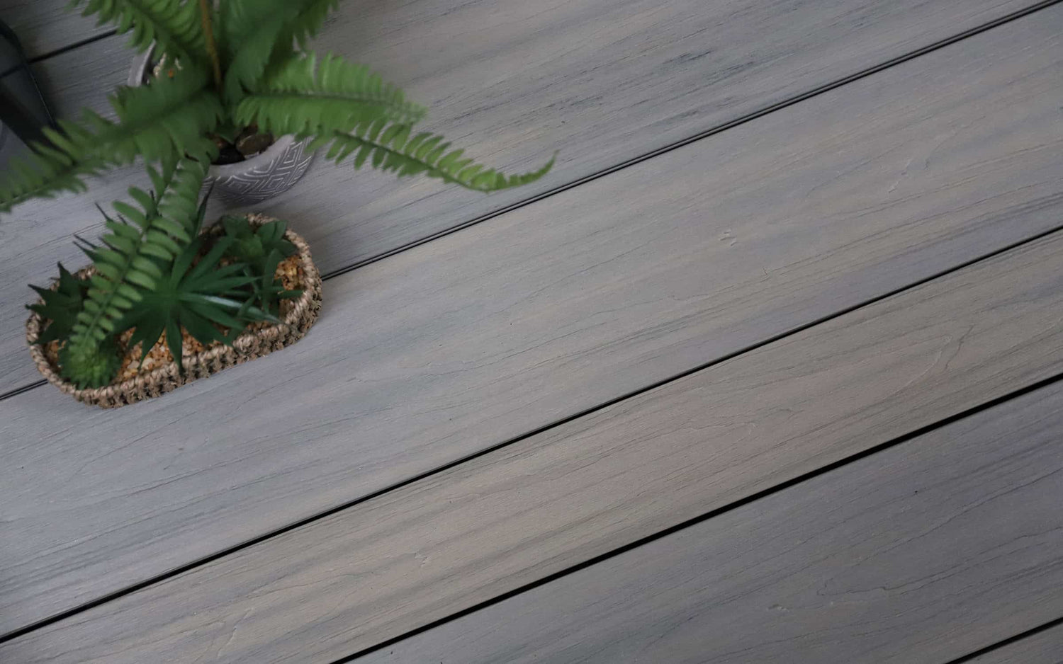 wide deck boards and narrow deck boards