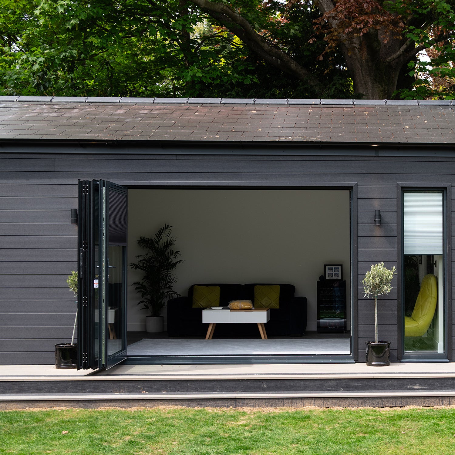 NeoTimber® Deluxe Brushed Composite Cladding – Advanced Capping Technology