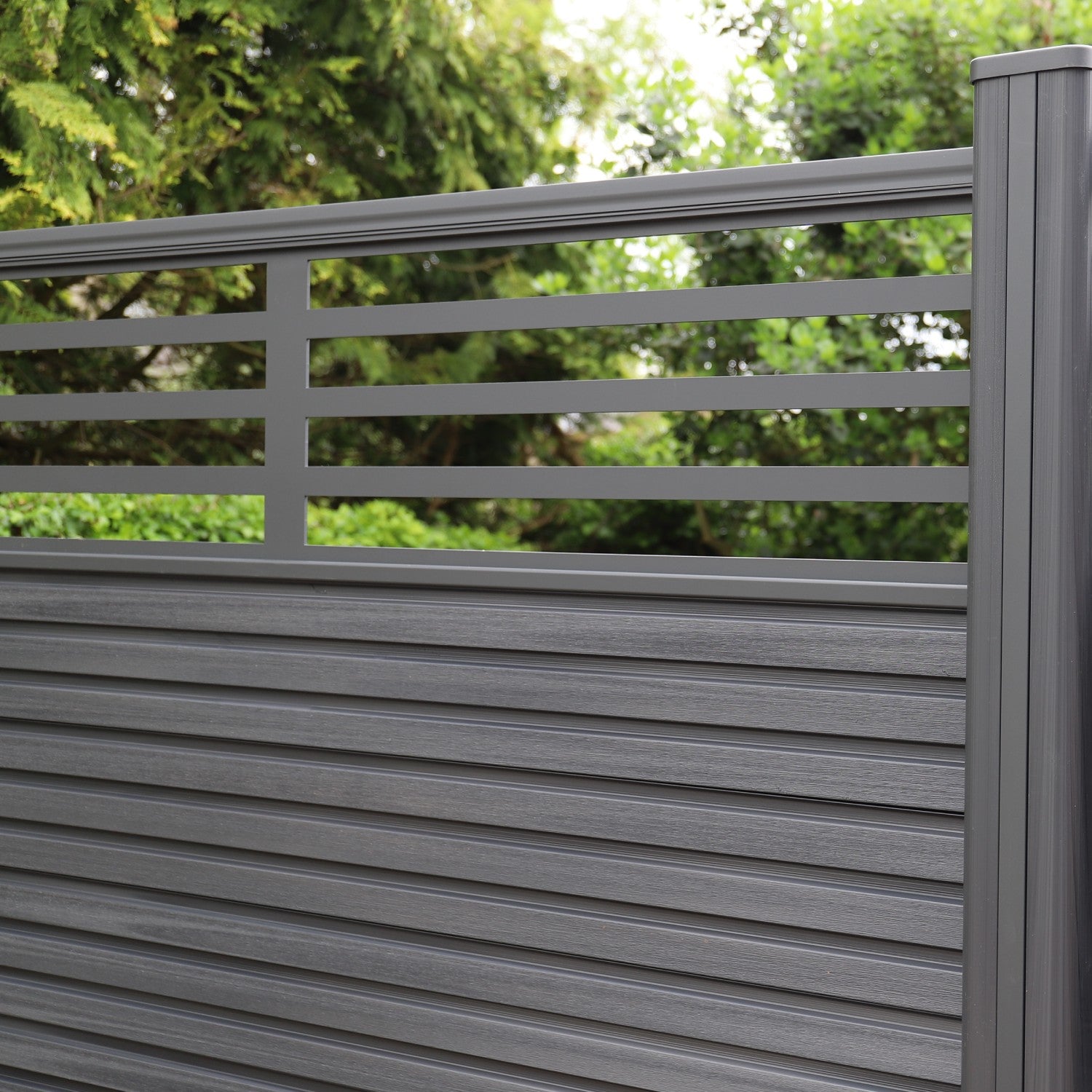 NeoTimber® Slatted Fence Panel Set with Linear Screen – Residential Garden
