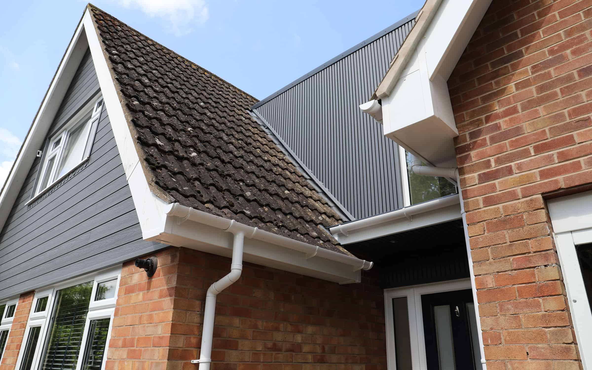 what’s the difference between traditional and capped composite cladding?